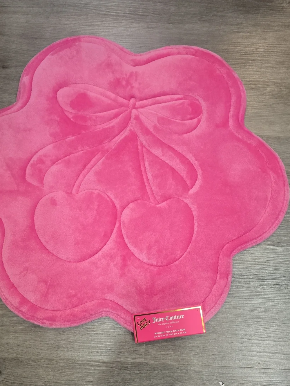 Juicy Couture Home Quilted Memory Foam Bow Cherry Scalloped Bath Rug